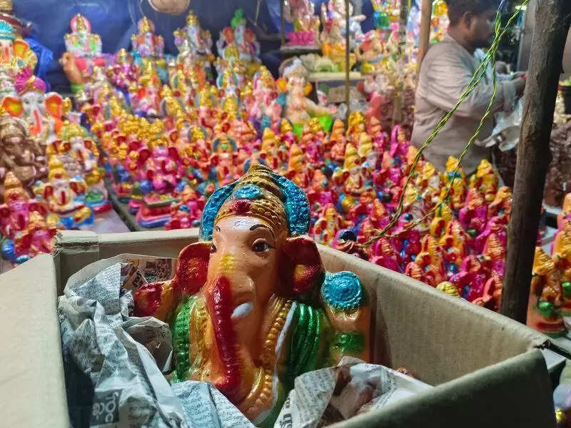 Sculpted to perfection: Dhoolpet artisans’ craft catches NRIs’ fancy