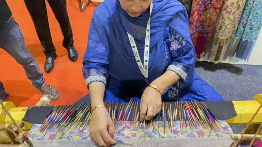 J&K govt’s U-turn on machine-made craft crackdown upsets handicraft artisans