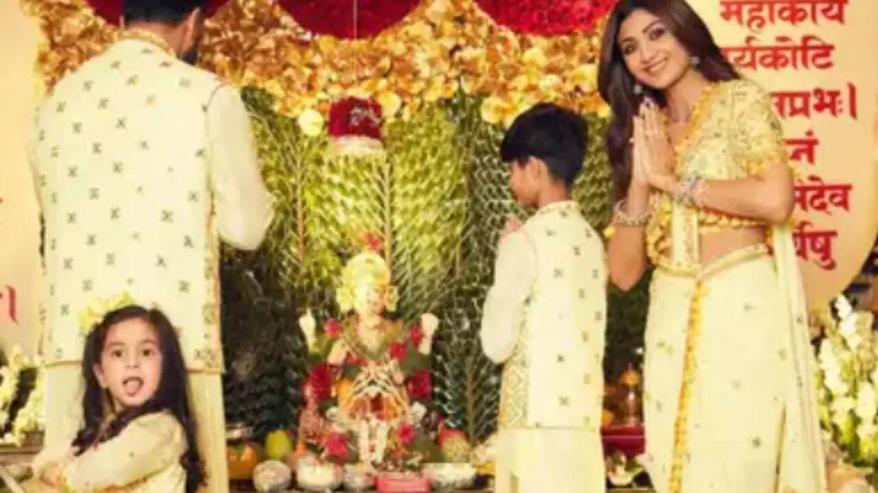 When Shilpa's daughter Samisha’s goofy face won hearts at Ganpati Puja