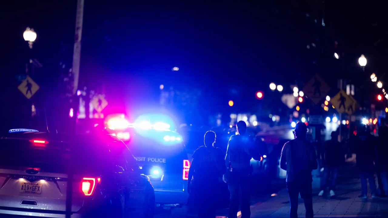 NYC Bronx park shooting: 1 killed, 4 injured during basketball match; teen girl critically injured after being shot in face