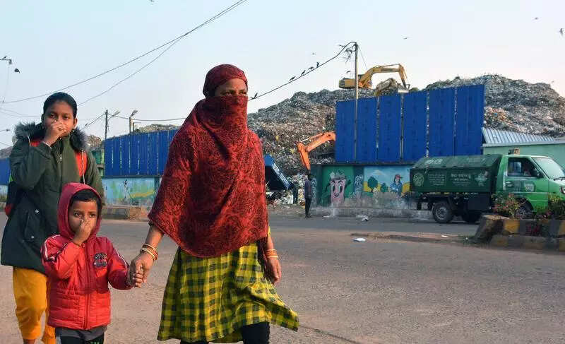 Residents intensify protest against dumping yard near Sainik School