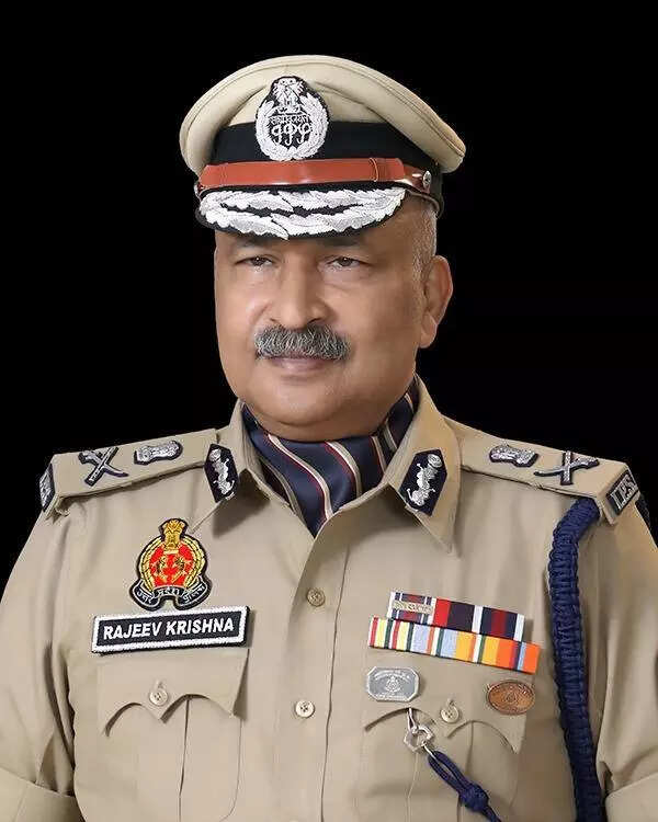 Ensure time-bound probe, speedup filing of chargesheets: DGP