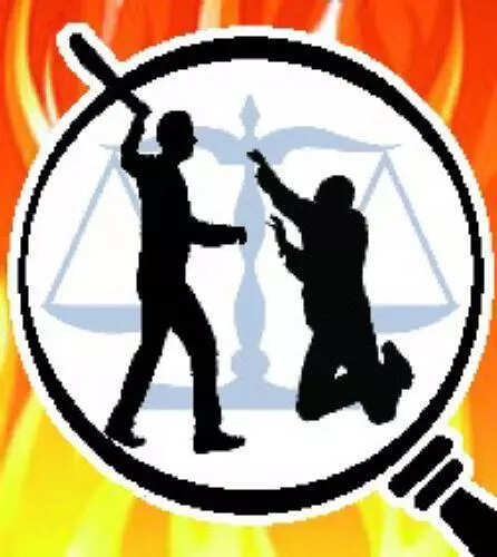 5 cops beaten up in bid to rescue youth from kangaroo court