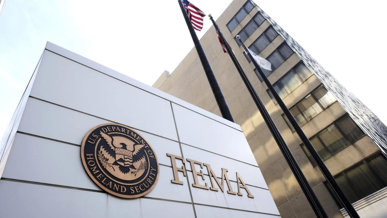 Fema employees put on leave after dissent; agency accused of retaliation