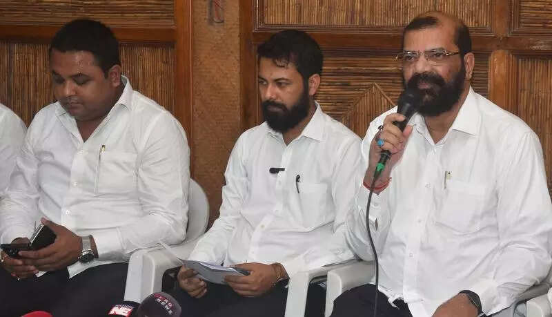 Aasu to stage hunger strike, torch rallies against illegal immigration