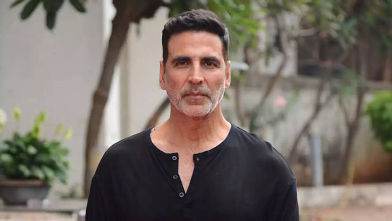 DYK Akshay still visits his home and school in Sion, Bandra?