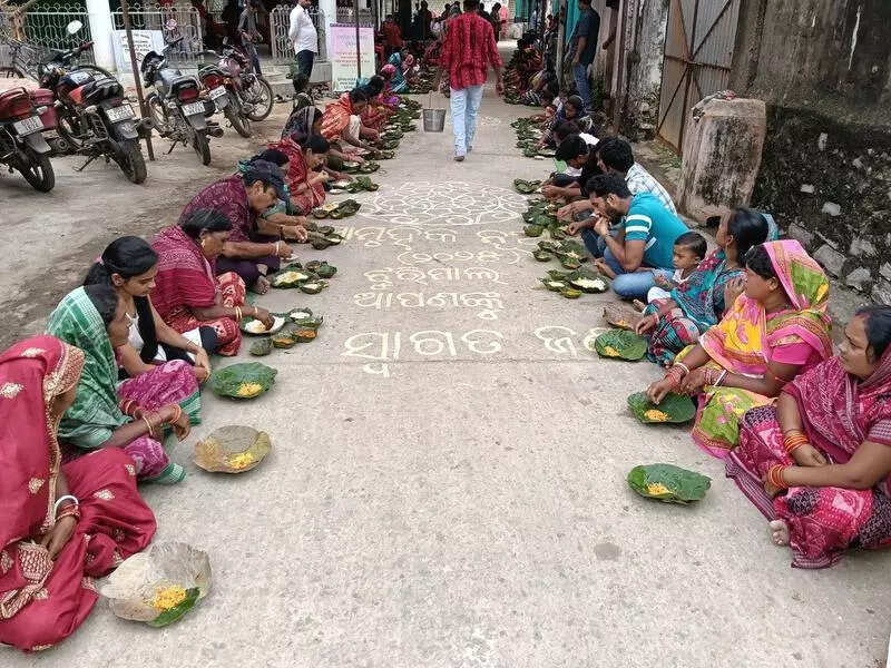 Community spirit marks Nuakhai celebration at Sundargarh village