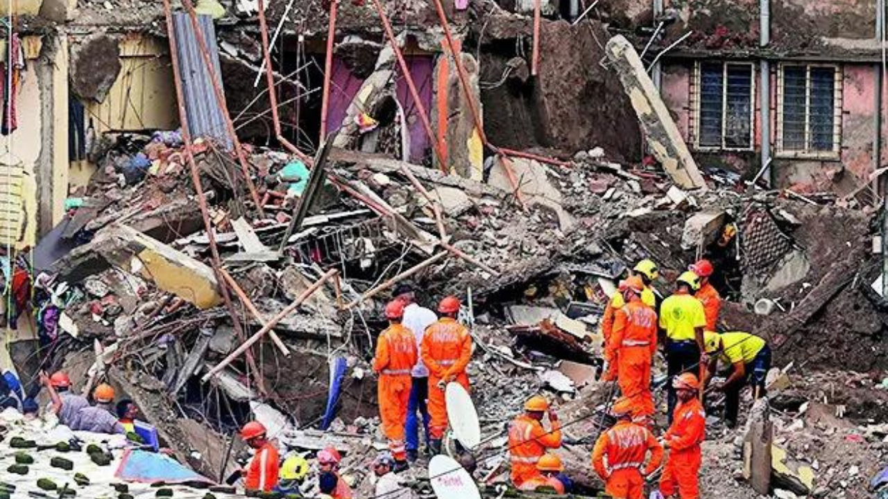 17 dead as part of decade-old unauthorised building crashes in Maharashtra; builder booked