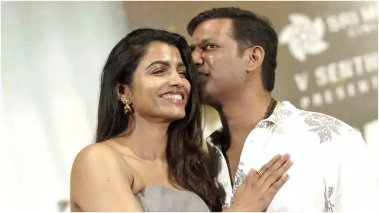 Vishal and Sai Dhanshika to exchange rings