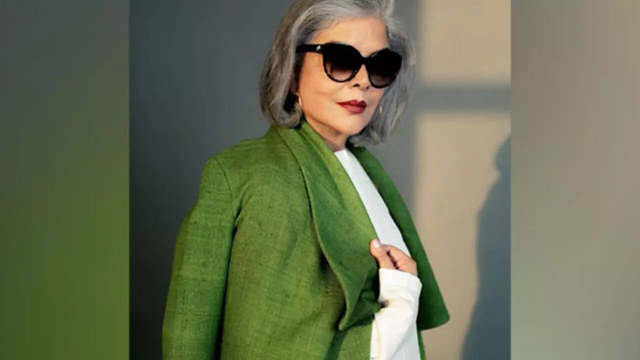 Zeenat on 'Samundar Mein Naha Ke' song