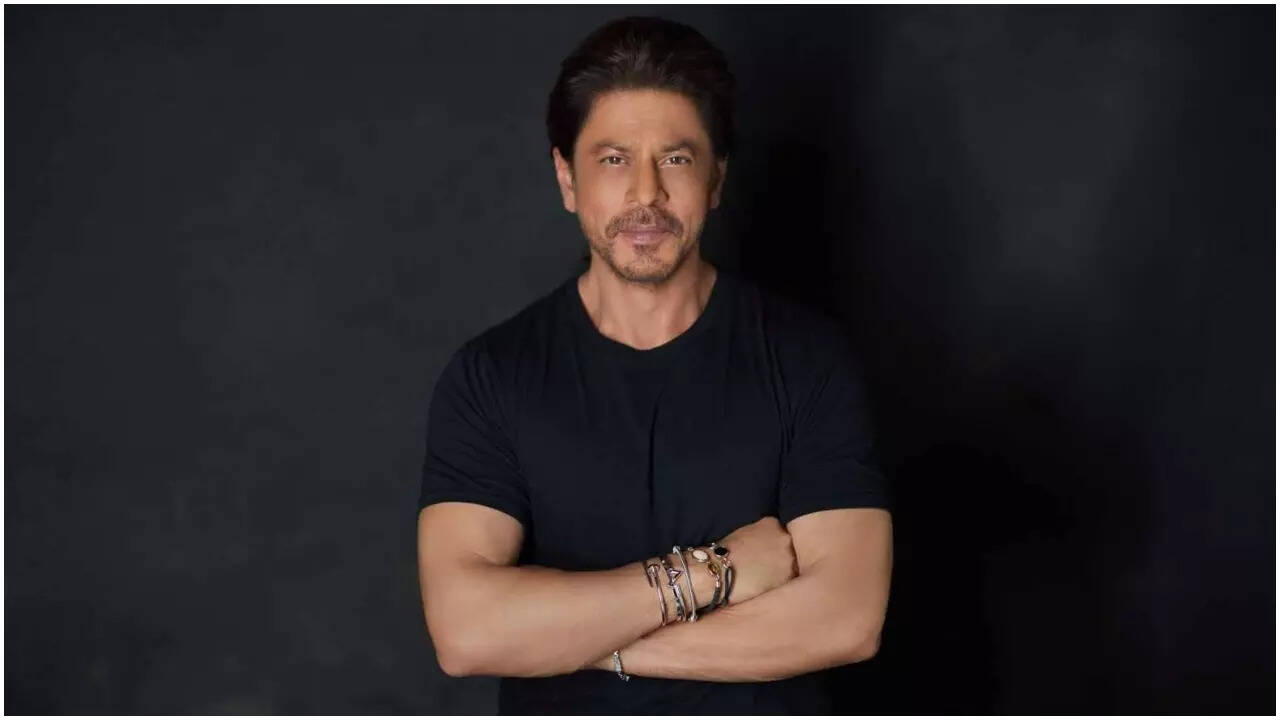Shah Rukh Khan cheers on song 'Tu Pehli Tu Aakhri'