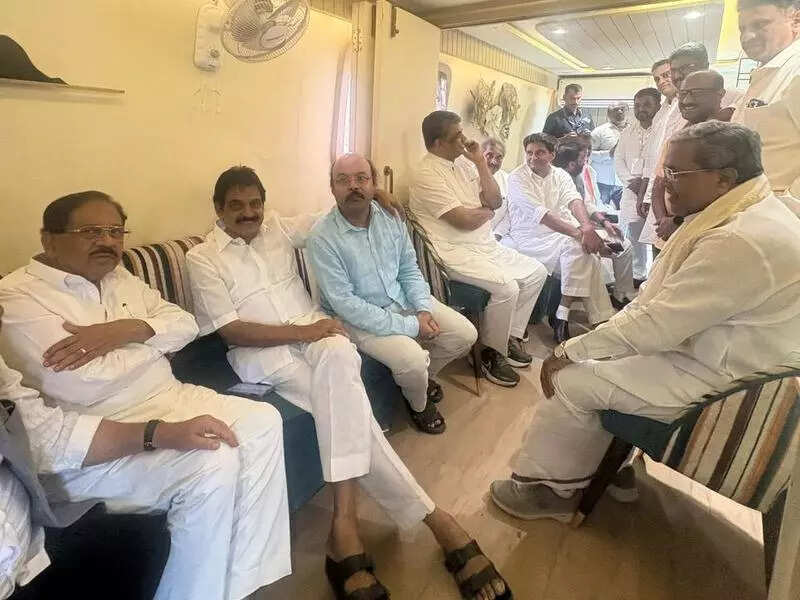 Change or keep state unit presidents? Major parties face dilemma