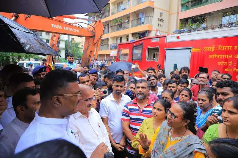 Bldg crash: Give Mhada flats for now, says min