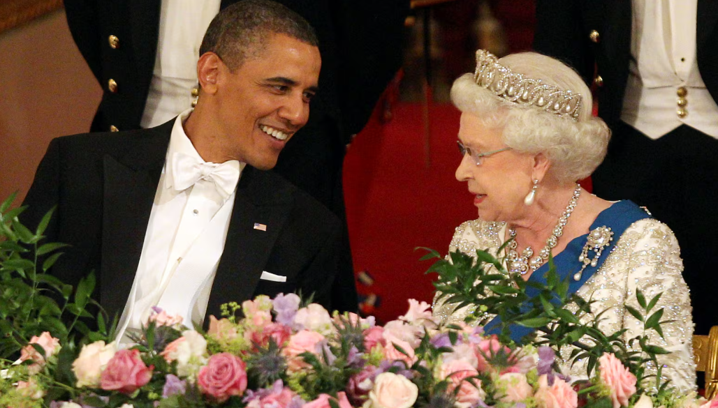 Who dares tell Obama it’s bedtime? The Queen did - ‘Tell him to go to bed’