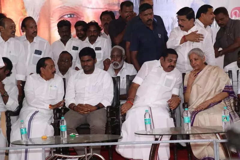 Alliance unity: EPS, Nirmala share dais