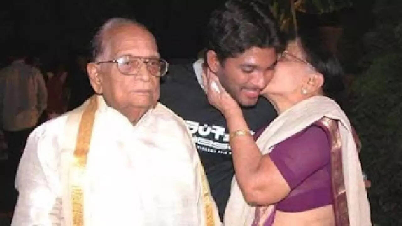 Allu Arjun shares heartfelt note for late grandmother