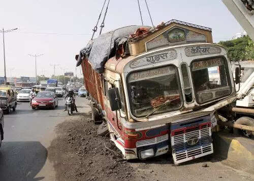 Get Set, Stuck! Vehicles Grind To Halt On City Roads, Set Off Chain Reaction