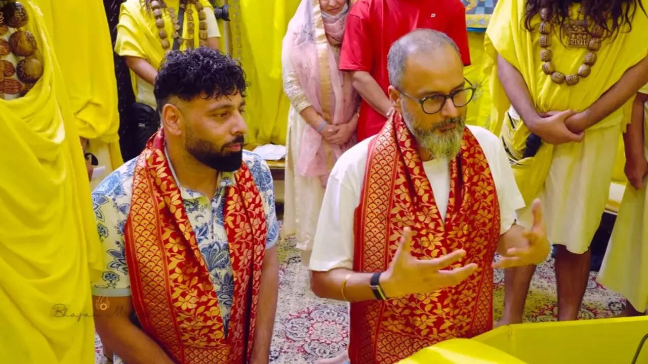 Badshah visits Premanand Maharaj in Vrindavan