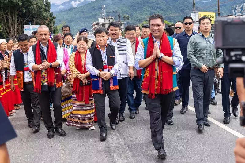 Khandu calls for revival of native languages at Solung Festival