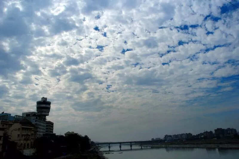 Light showers likely in city, heavy rain may hit S Guj