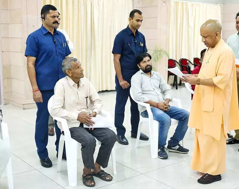 Ensure feedback before closing Janata Darshan complaints: CM