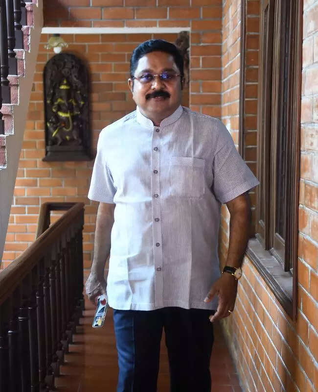 TTV shifts stand on ties with NDA, OPS calls for unity