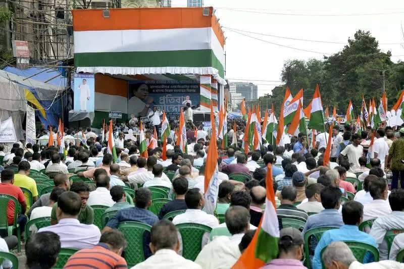 Day after CM confronts jawans, TMC sets up new dais at Dorina