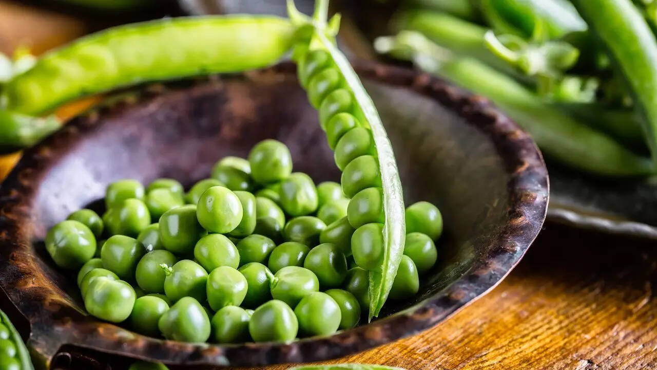 The hidden risks of eating green peas daily: What you need to know