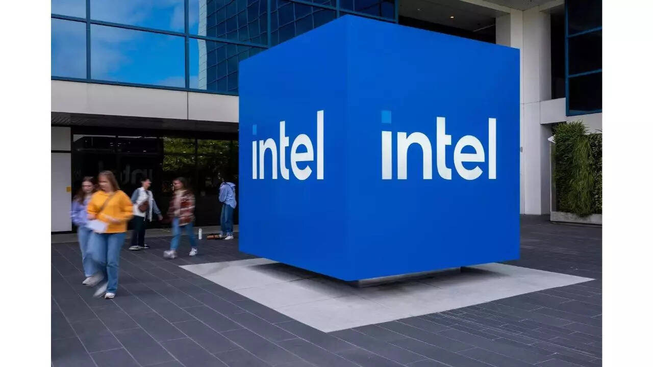 Intel deal: Senator slams US govt’s 10% stake in company; Trump called it great