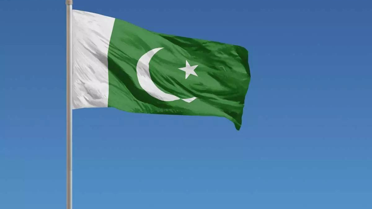 IuM-Pakistan claims suicide bomb attack on army convoy in KP