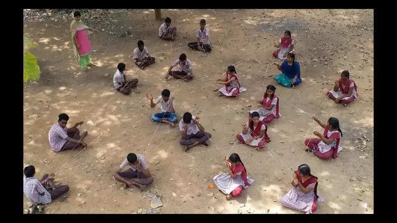 Teacher makes biology come alive for students, wins national award