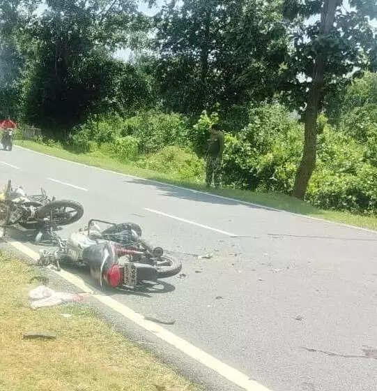 Three youths die in Chatra road accident