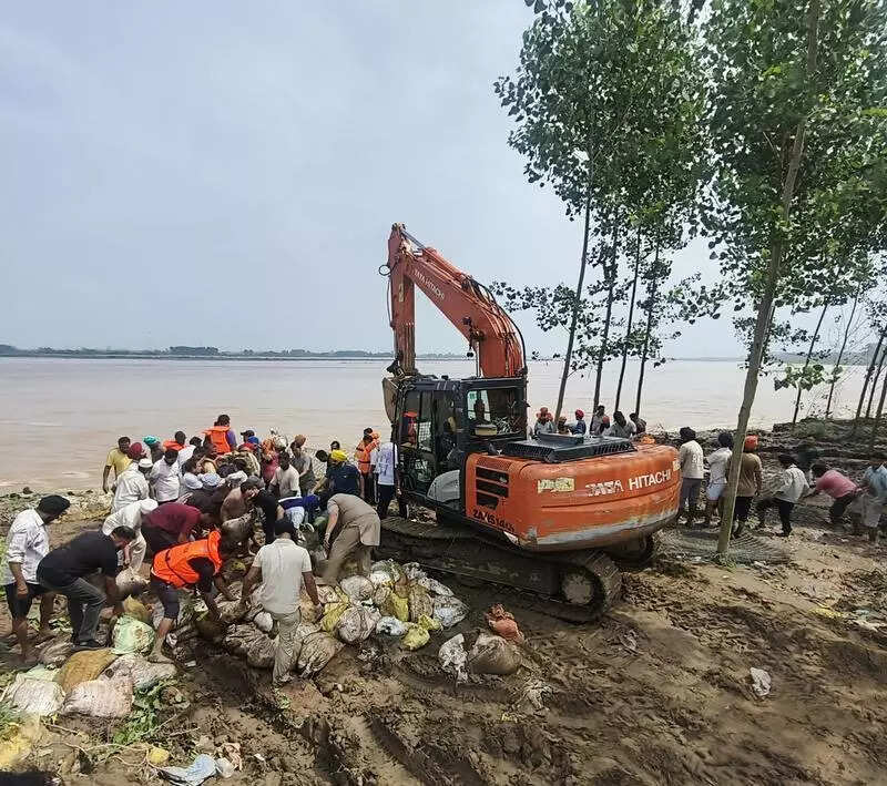 Villagers rally against rising tide of Satluj river