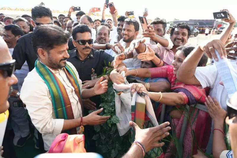Meeting with Maha CM for Tummidihatti soon: Revanth