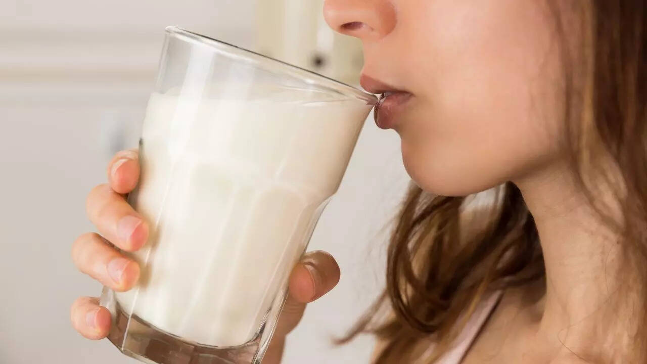 At what age should you stop drinking milk? Here are the best alternatives you should know