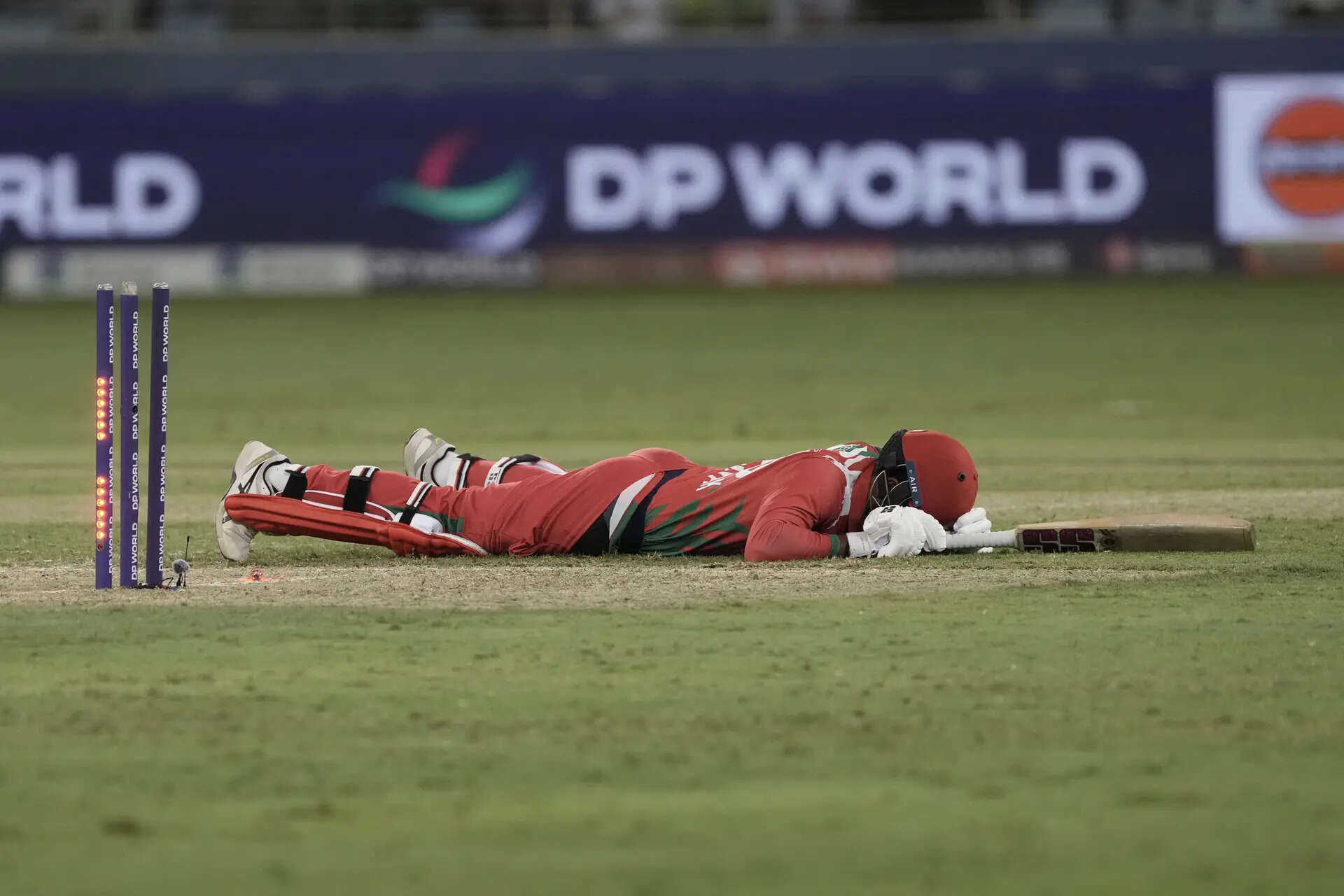 Asia Cup Live: Pak under pressure after fall of quick wickets