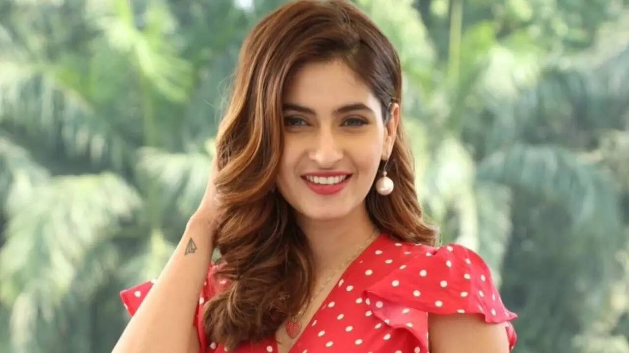 Karishma reveals why she 'jumped' from a moving train