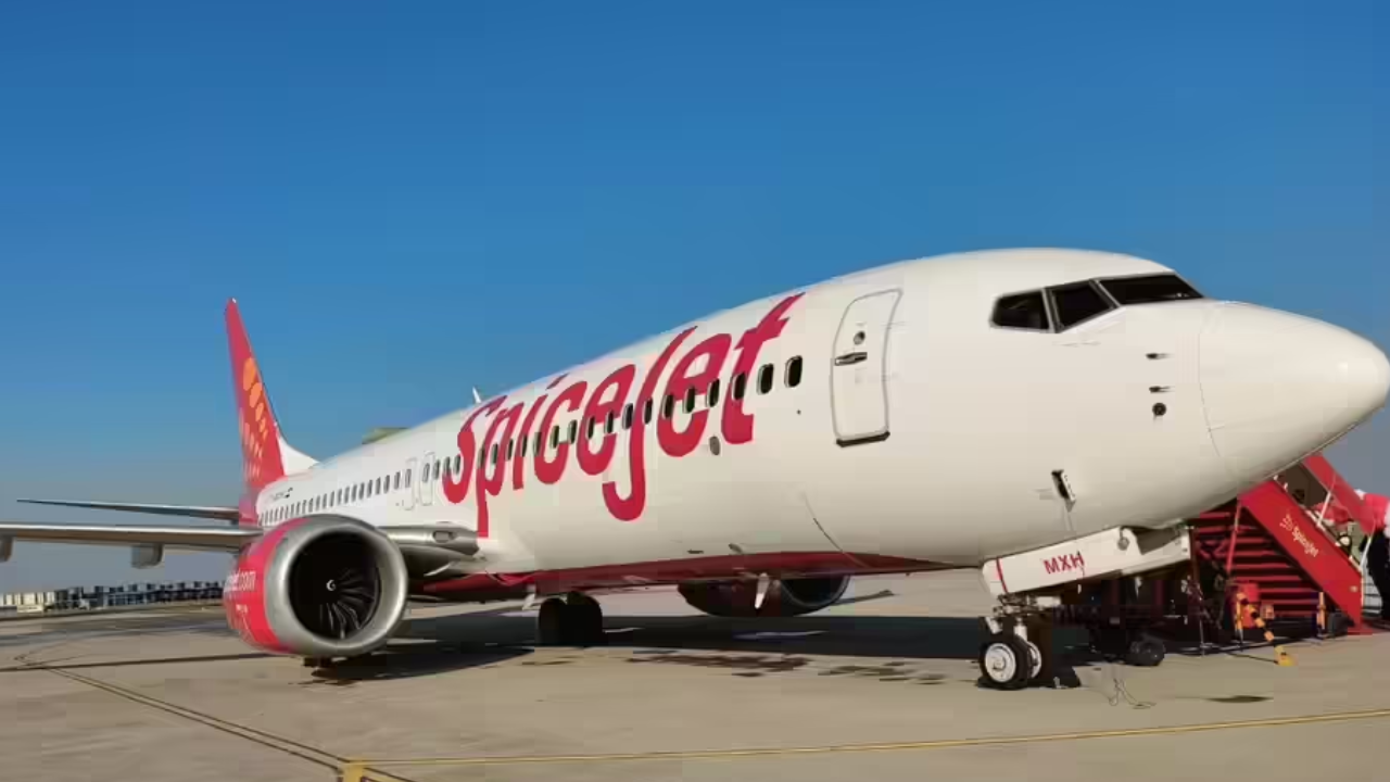 SpiceJet takes lease route to double fleet this winter