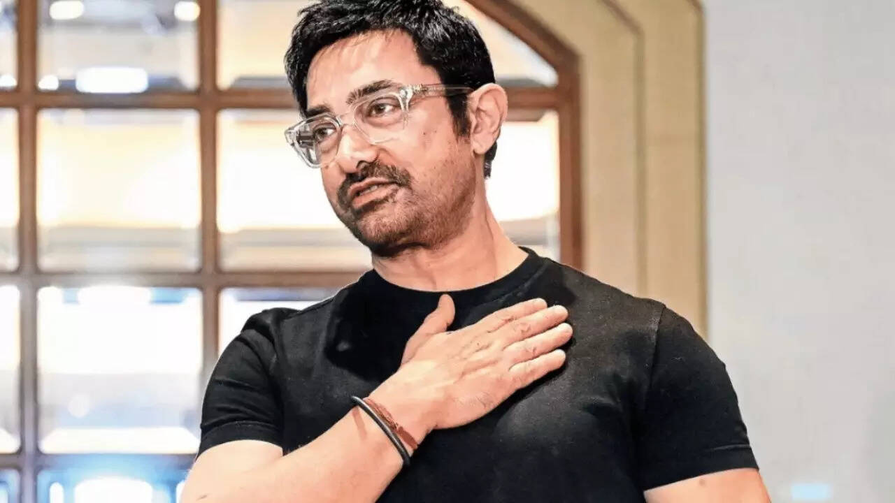 Aamir Khan EXPOSES reality of corporate bookings