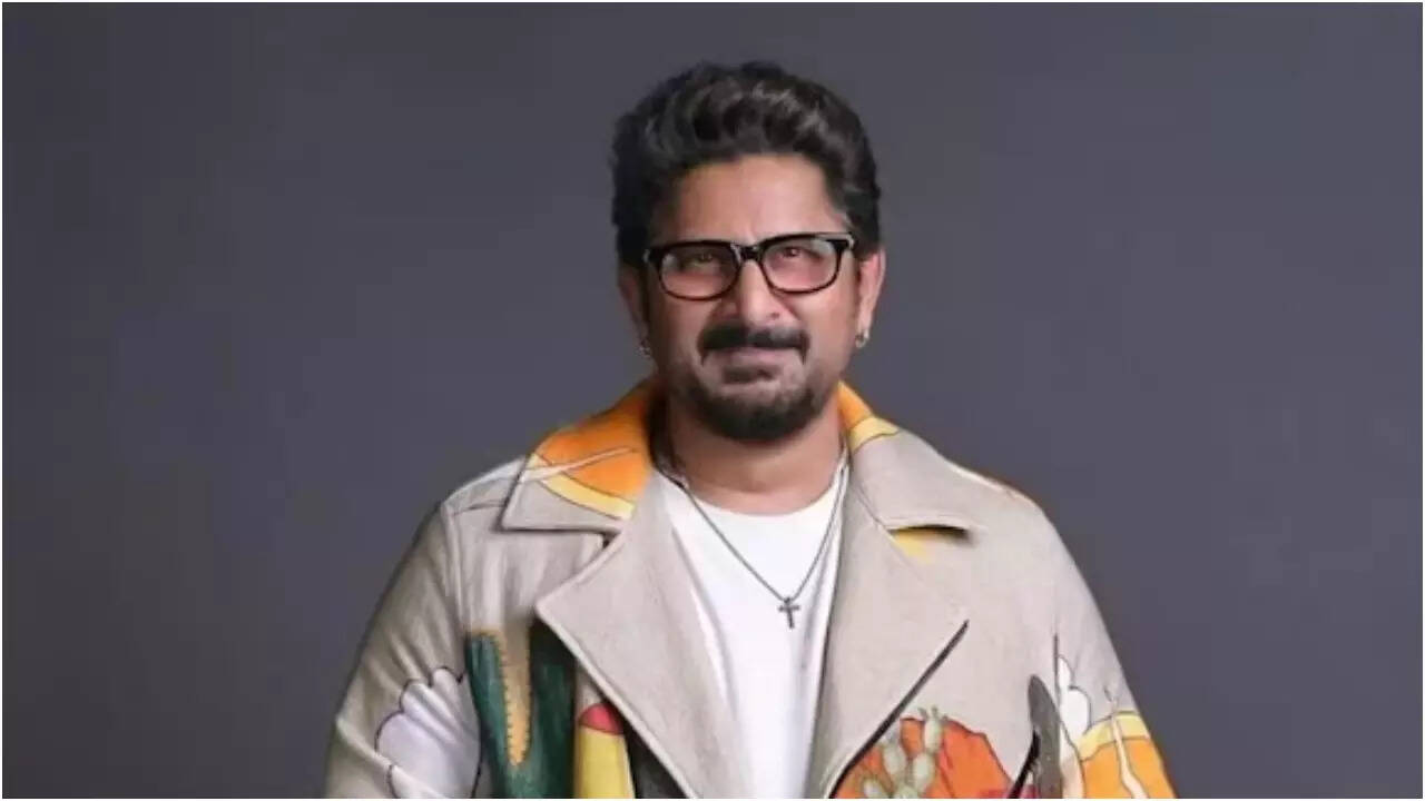 Arshad Warsi joins Riteish and Vivek Oberoi for Masti 4