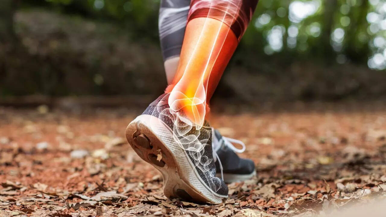 ​Shoe shape impacts posture and pain​. Credits: Canva