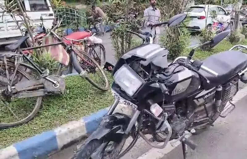 1 dead, 2 injured as biker making Insta reel crashes