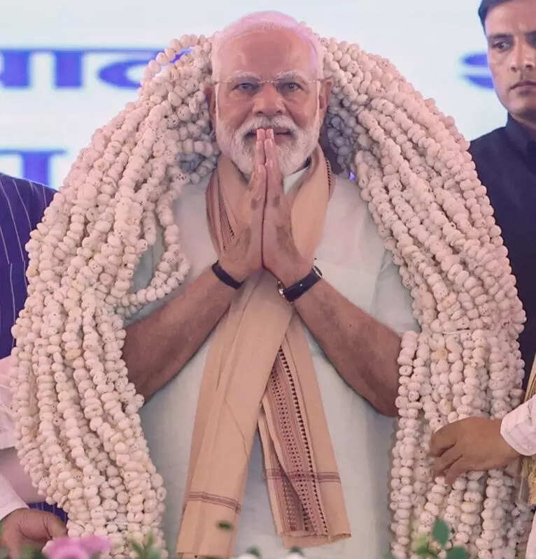 BJP asks Bengal unit to launch outreach during puja