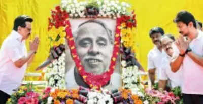 On Anna b’day, CM pledges to uphold TN’s dignity