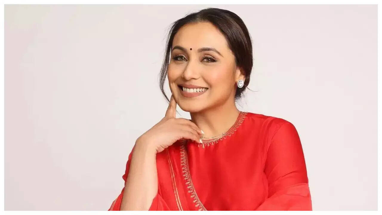 Rani cried in front of Aamir for losing out on THIS SRK movie