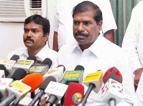 G K Mani accuses Anbumani camp of spreading lies