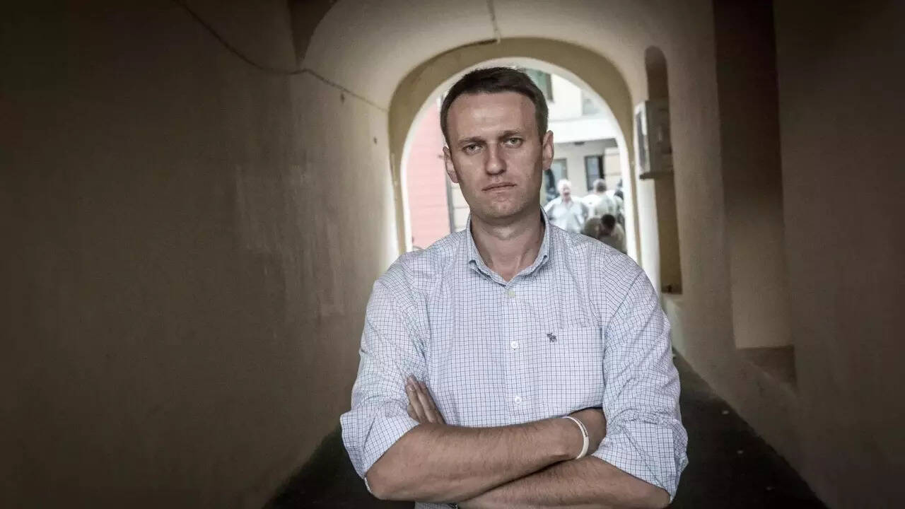 Putin responsible for murder? Navalny's wife claims he was 'poisoned' in prison; demands laboratory report to be made public