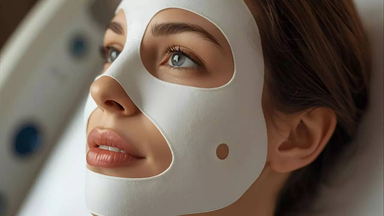 Facial compression bands: Do they really sculpt your face or just a trend