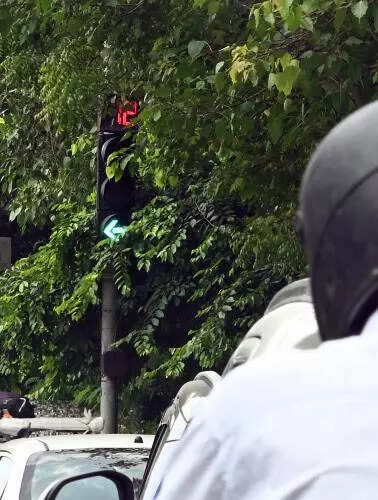 Synchronisation of signals at two busy points eases traffic