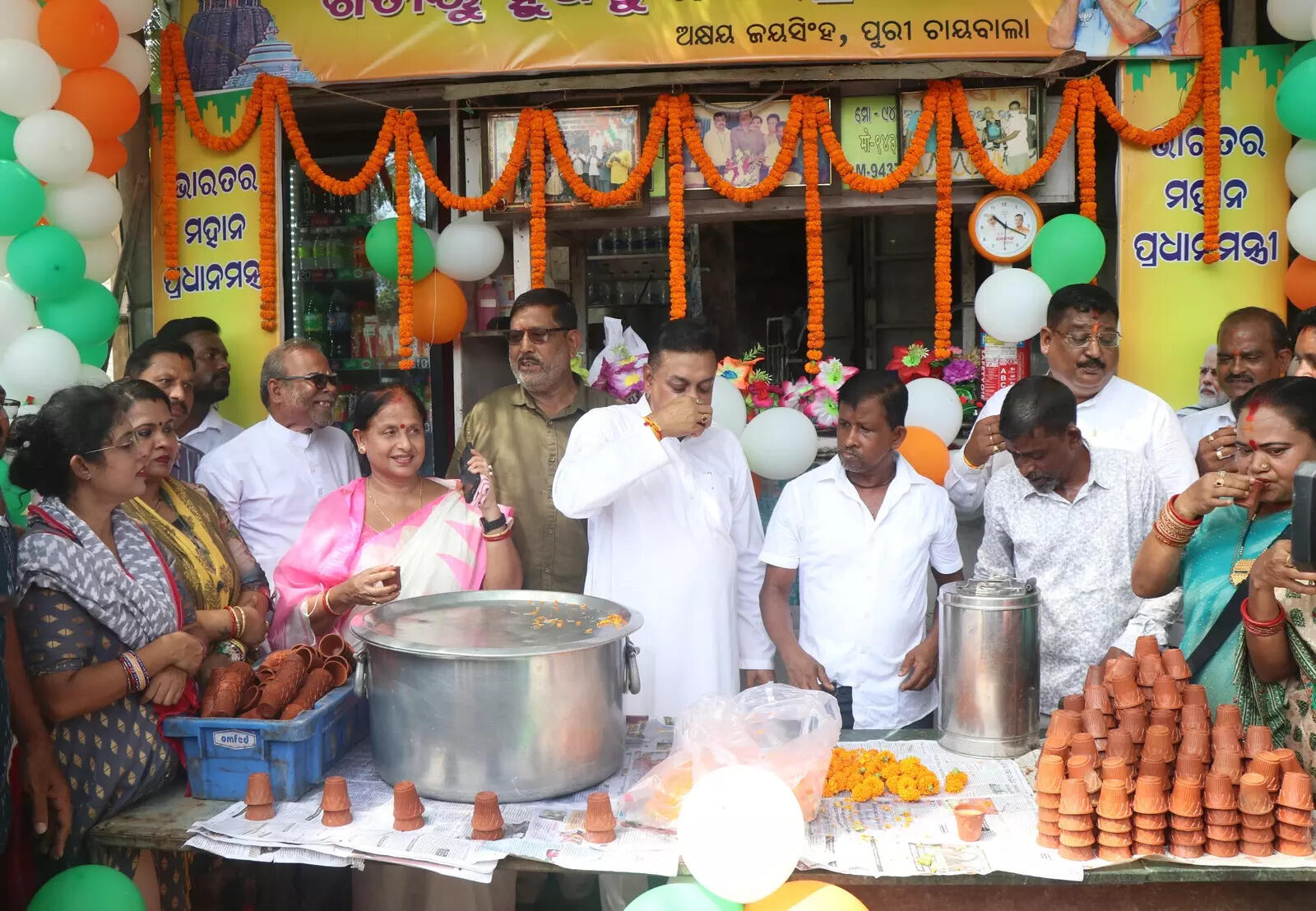 Tea seller celebrates PM Modi's birthday with free tea and rasagolas in Puri